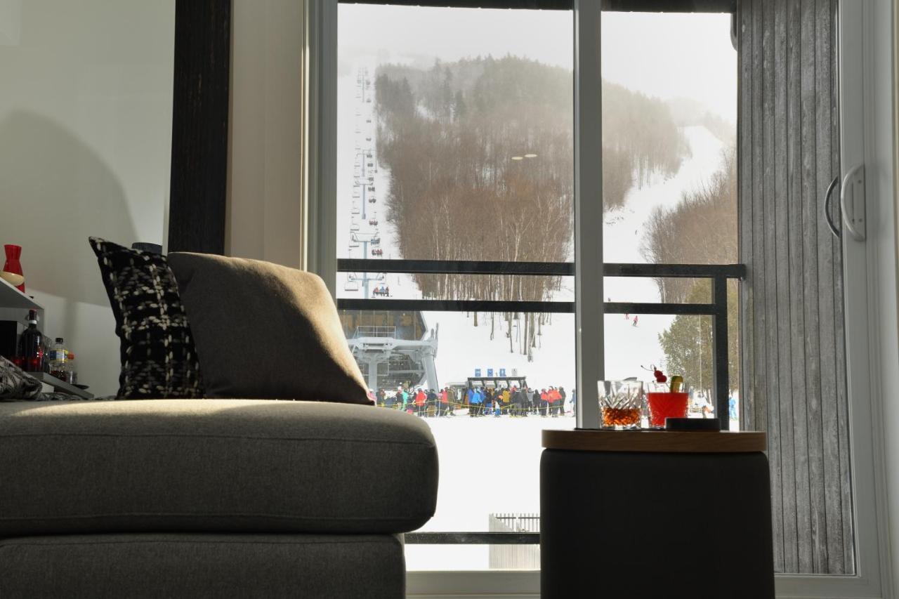 Destination Owl'S Head - Mtn Haus Hotell Mansonville Exteriör bild