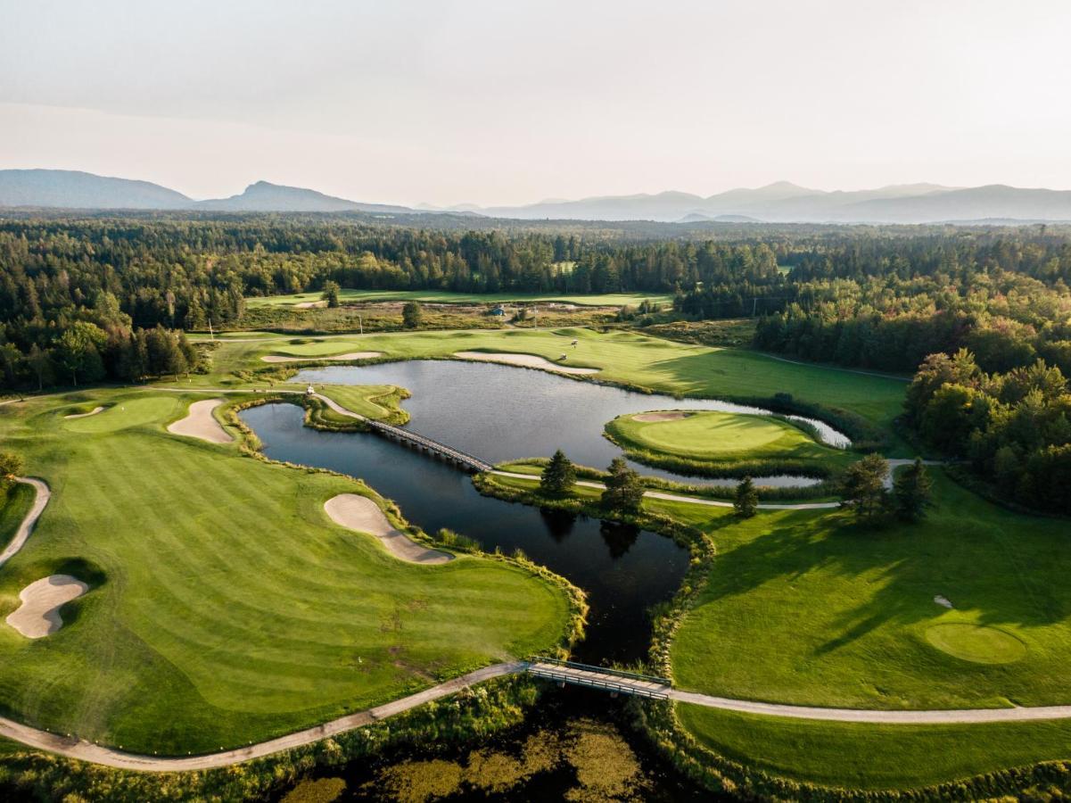 Destination Owl'S Head - Mtn Haus Hotell Mansonville Exteriör bild